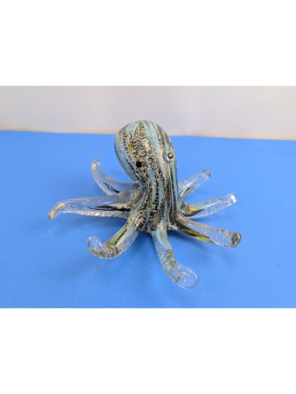 Textured Frit Murano Style Art Glass Octopus Sculpture Paperweight Figurine